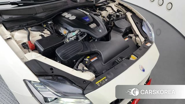 Maserati Quattroporte id 4459562 из Кореи 16