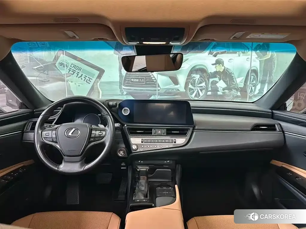 Lexus ES 2022 Silver/gray из Китая, фото 6