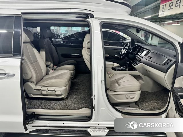 Kia The New Carnival id 4742092 из Кореи 11