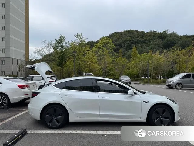 Tesla Model 3 id 3274889 из Кореи 7