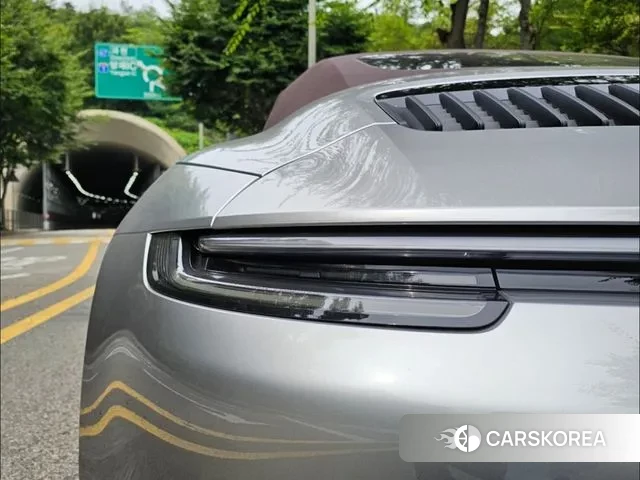 Porsche 911(992) id 3599964 из Кореи 16