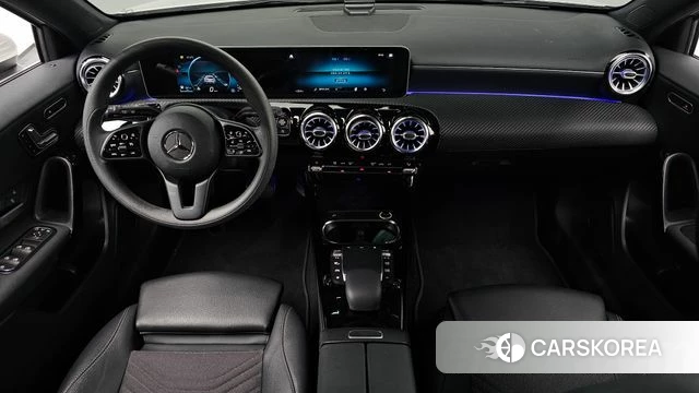 Mercedes-Benz A-Class W177 id 4304439 из Кореи 27