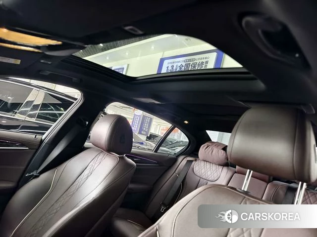 BMW 5 series PHEV id 4261202 из Китая 14