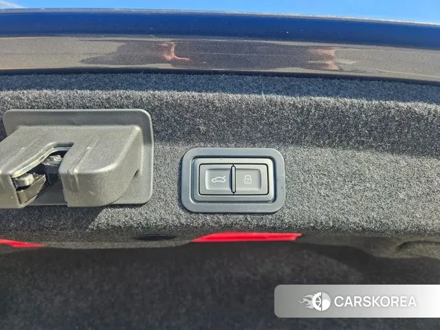 Audi A6 (C8) id 3360580 из Кореи 8