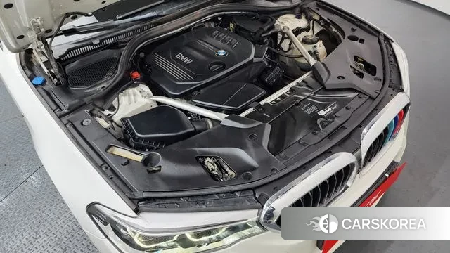 BMW 5 Series (G30) id 3672858 из Кореи 16