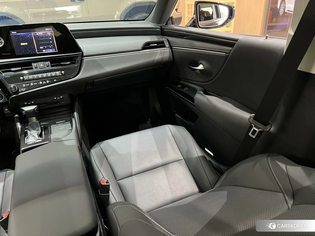 Lexus ES id 4440459 из Китая 13