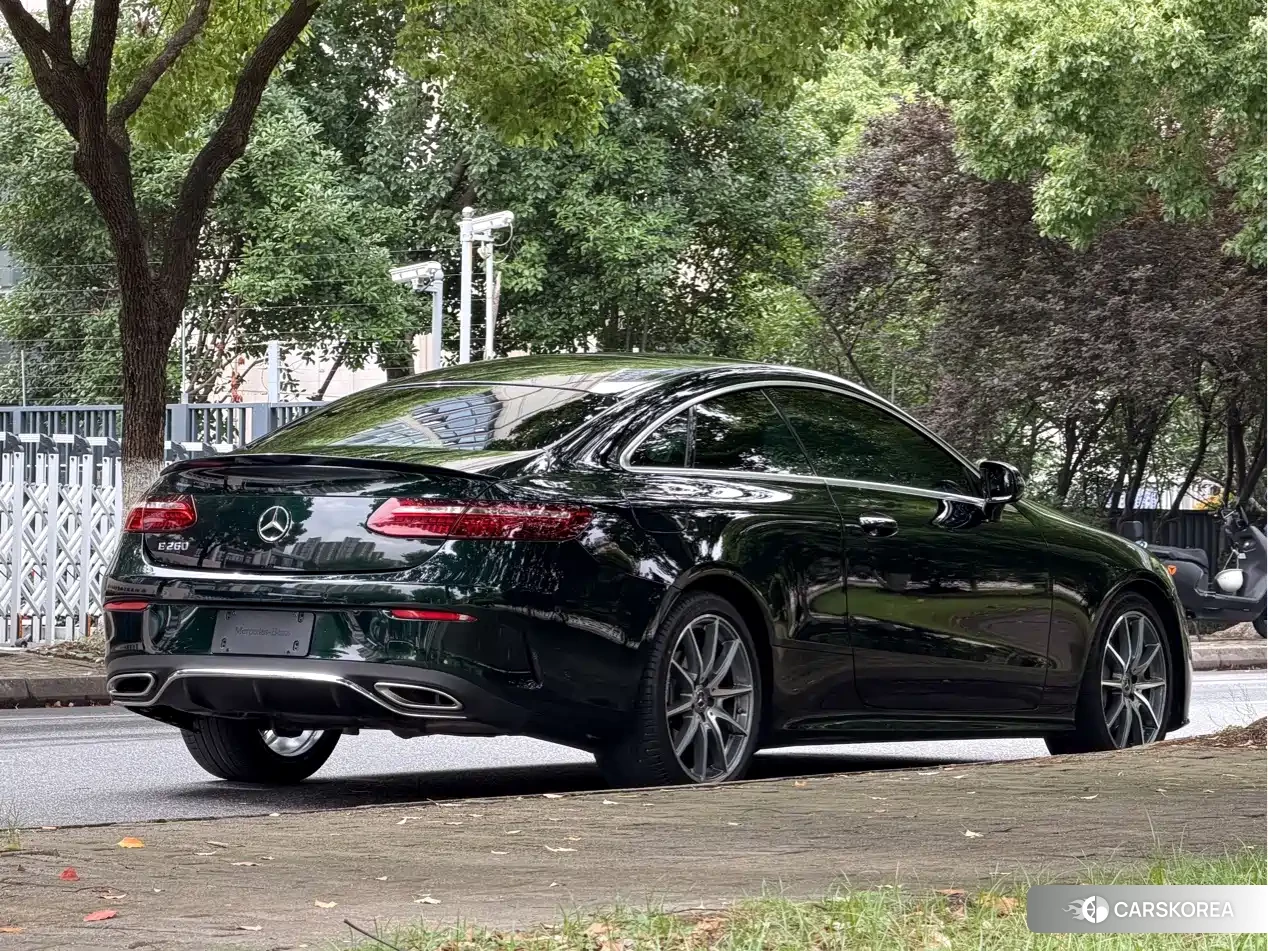 Mercedes-Benz E-Class id 4634716 из Китая 17