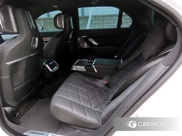 BMW i7 (G70) id 3694794 из Кореи 16