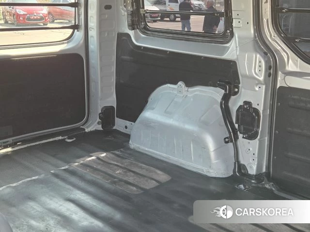 Hyundai Staria id 3940426 из Кореи 16