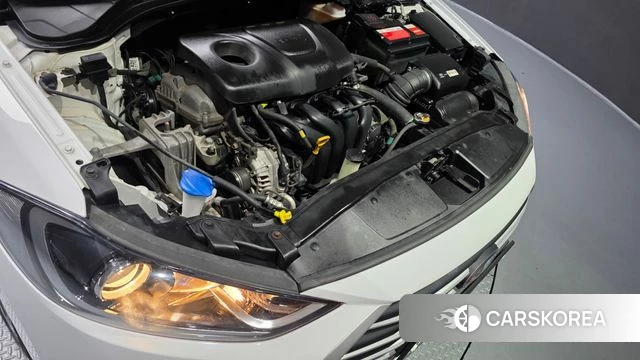 Hyundai Avante AD id 3899903 из Кореи 16