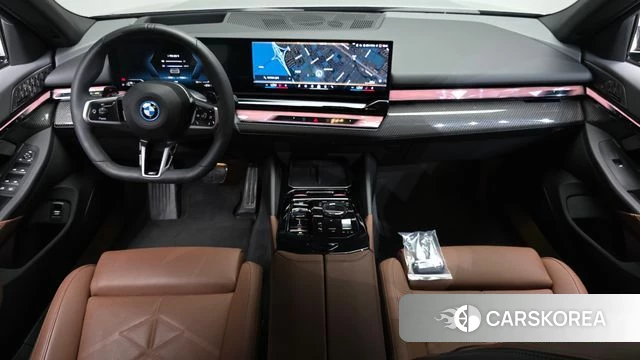 BMW 5 Series (G60) id 4548664 из Кореи 31