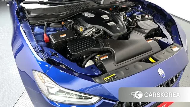 Maserati Ghibli id 3367121 из Кореи 16