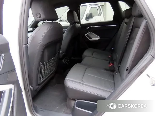 Audi Q3 (F3) 2023 Белый из Кореи, фото 6