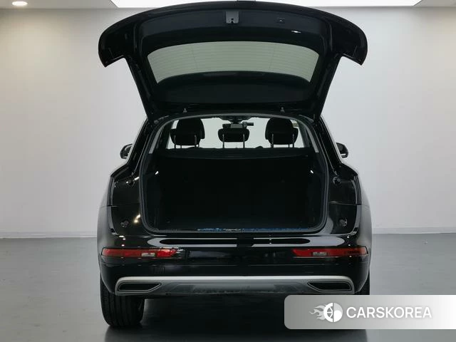 Audi Q5L id 4213181 из Китая 16