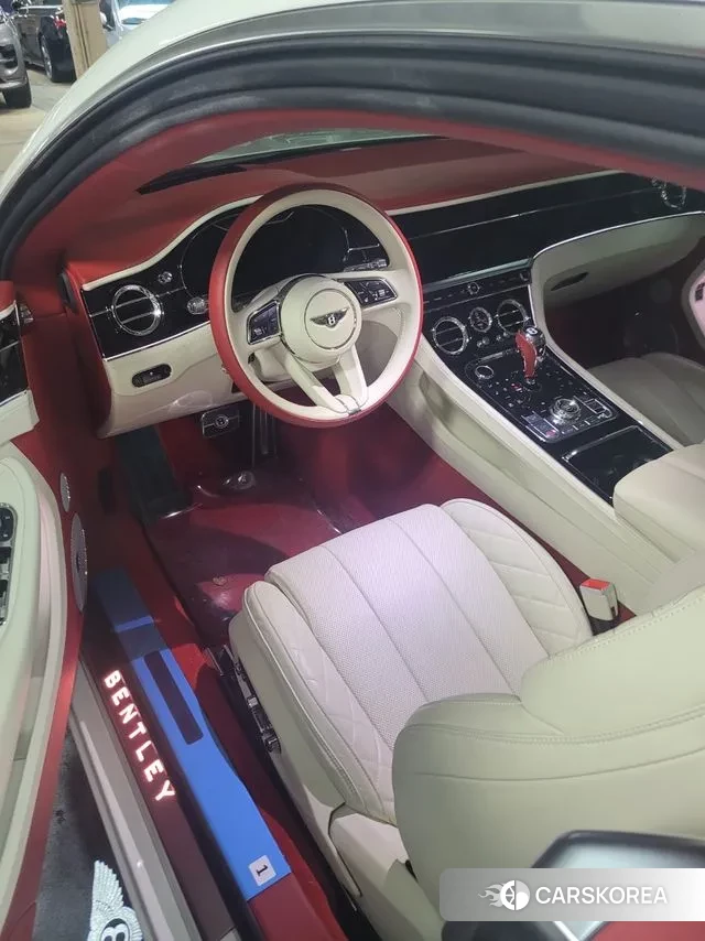 Bentley Continental GT 3rd Generation 2021 Белый из Кореи, фото 6