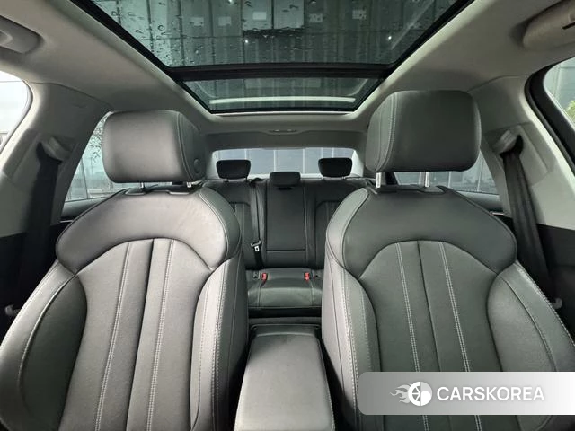 Audi A4L id 4299801 из Китая 14