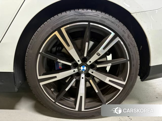 BMW 5 Series (G60) id 4462258 из Кореи 16