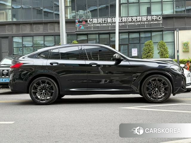 BMW X4 M id 4277247 из Китая 7