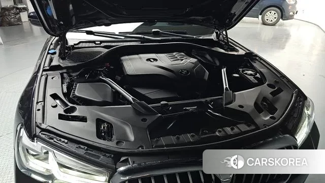 BMW 5 Series (G30) id 3437983 из Кореи 16