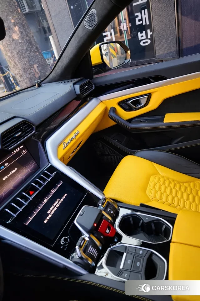 Lamborghini Urus 2019 Желтый из Кореи, фото 6