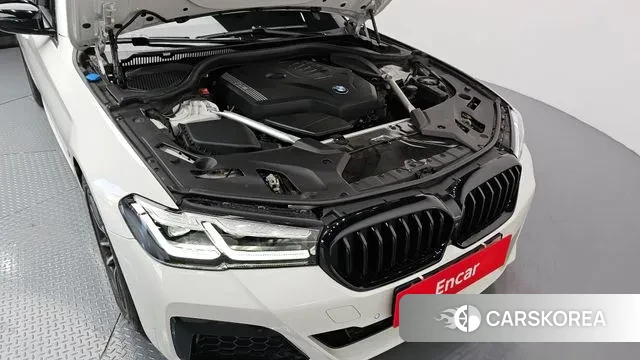 BMW 5 Series (G30) id 3388927 из Кореи 16