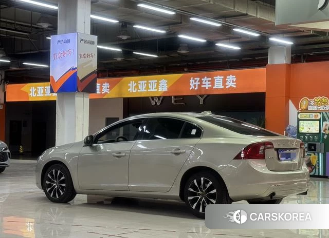 Volvo S60 id 4208314 из Китая 17