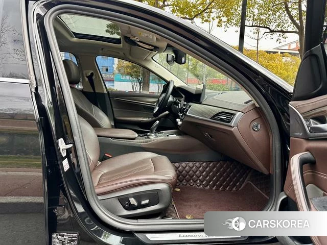 BMW 5 series PHEV id 4209933 из Китая 11