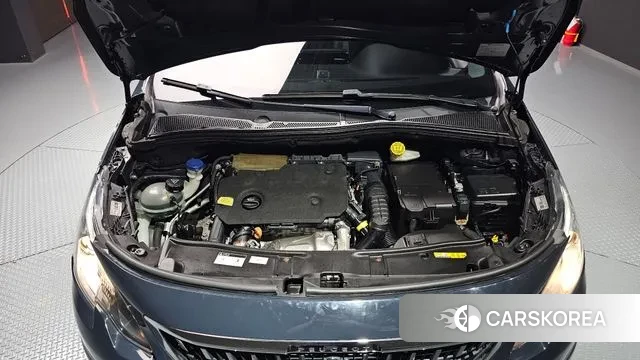 Peugeot 2008 id 3243817 из Кореи 16