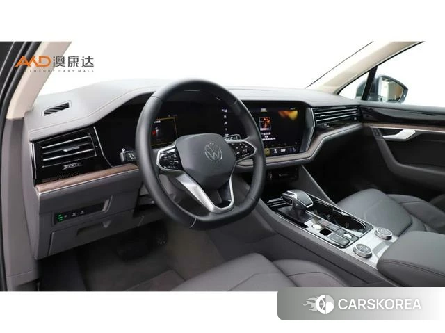 Volkswagen Touareg 2021 Темно-серый из Китая, фото 6