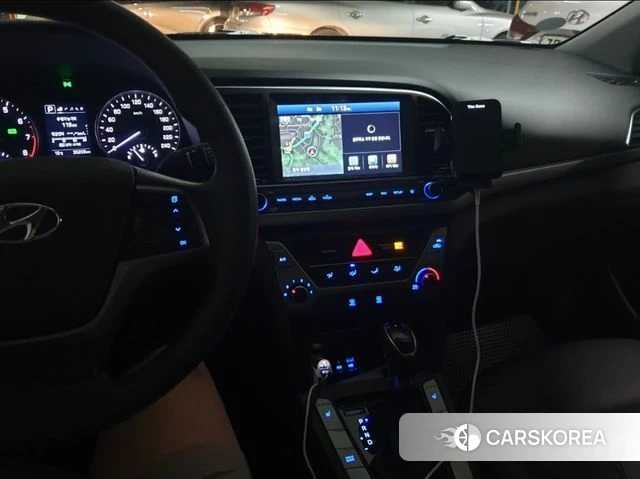 Hyundai Avante AD 2018 Белый из Кореи, фото 6