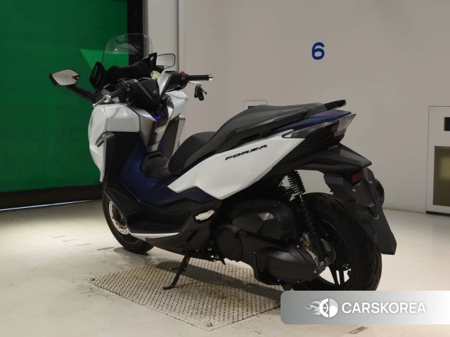 Проданный Honda FORZA id 4334513 из Японии, фото 6