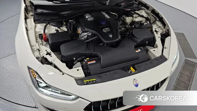 Maserati Ghibli id 3336315 из Кореи 16