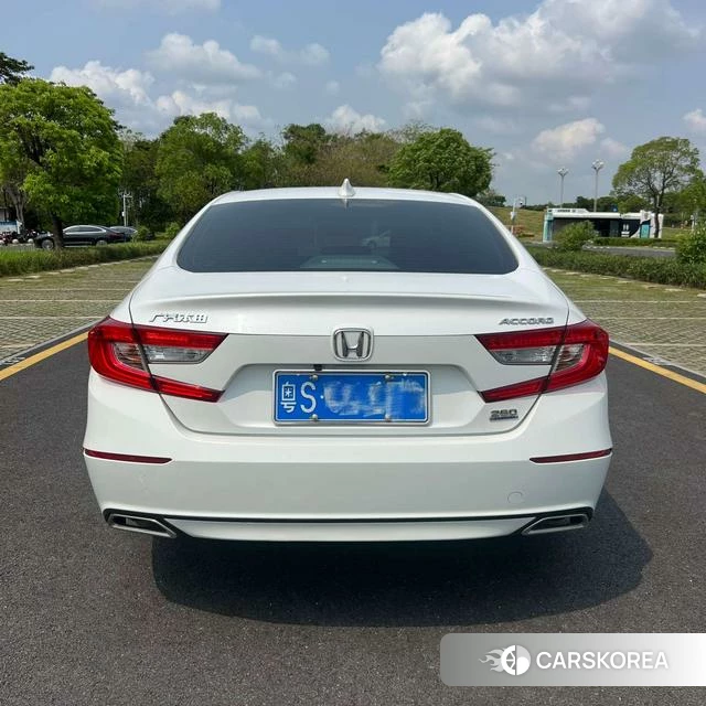 Honda Accord 2021 Белый из Китая, фото 6