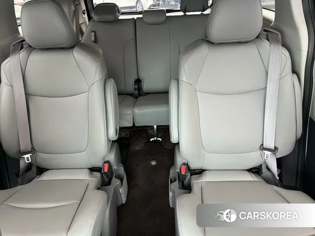 Toyota Sienna id 4261226 из Китая 18