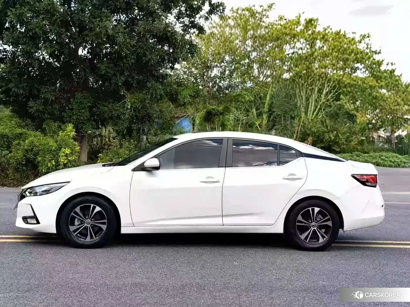 Nissan Sylphy 2021 Белый из Китая, фото 6