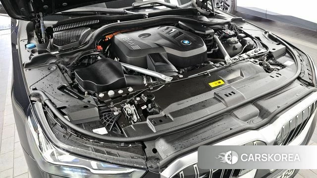 BMW 5 Series (G60) id 3786582 из Кореи 16