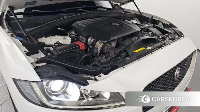 Jaguar F-PACE id 2986897 из Кореи 16