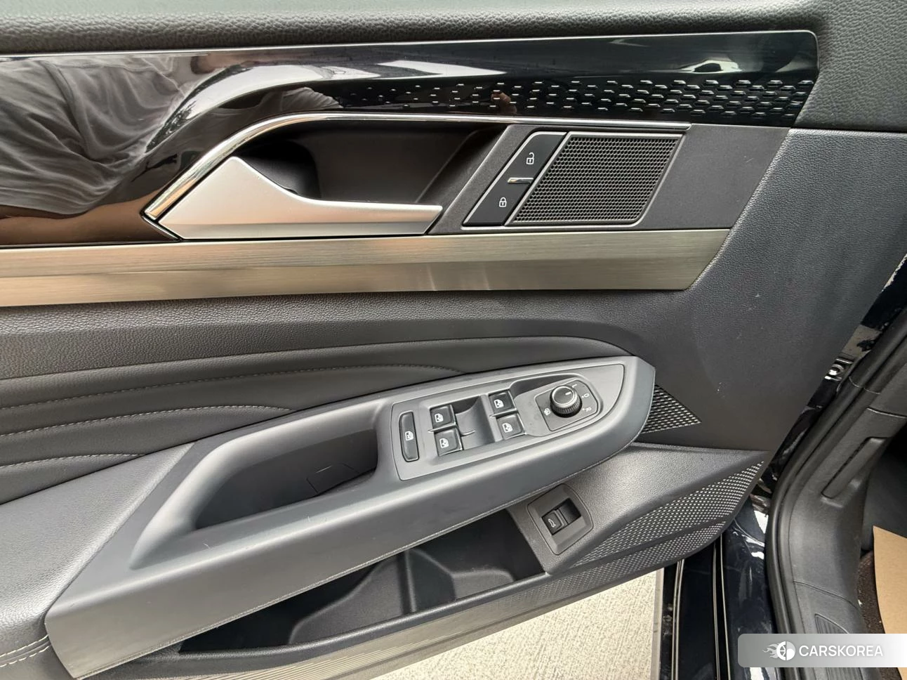 Volkswagen Passat id 4440973 из Китая 10