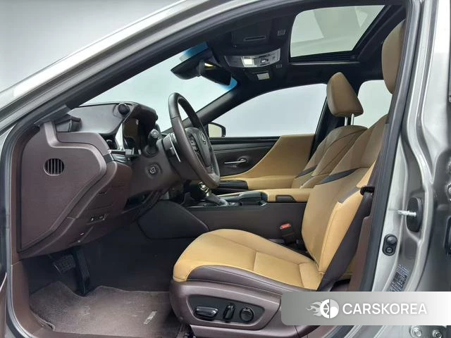 Lexus ES id 4262111 из Китая 8