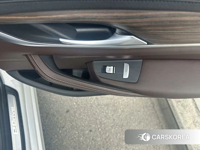 BMW 5 series PHEV id 4215614 из Китая 17