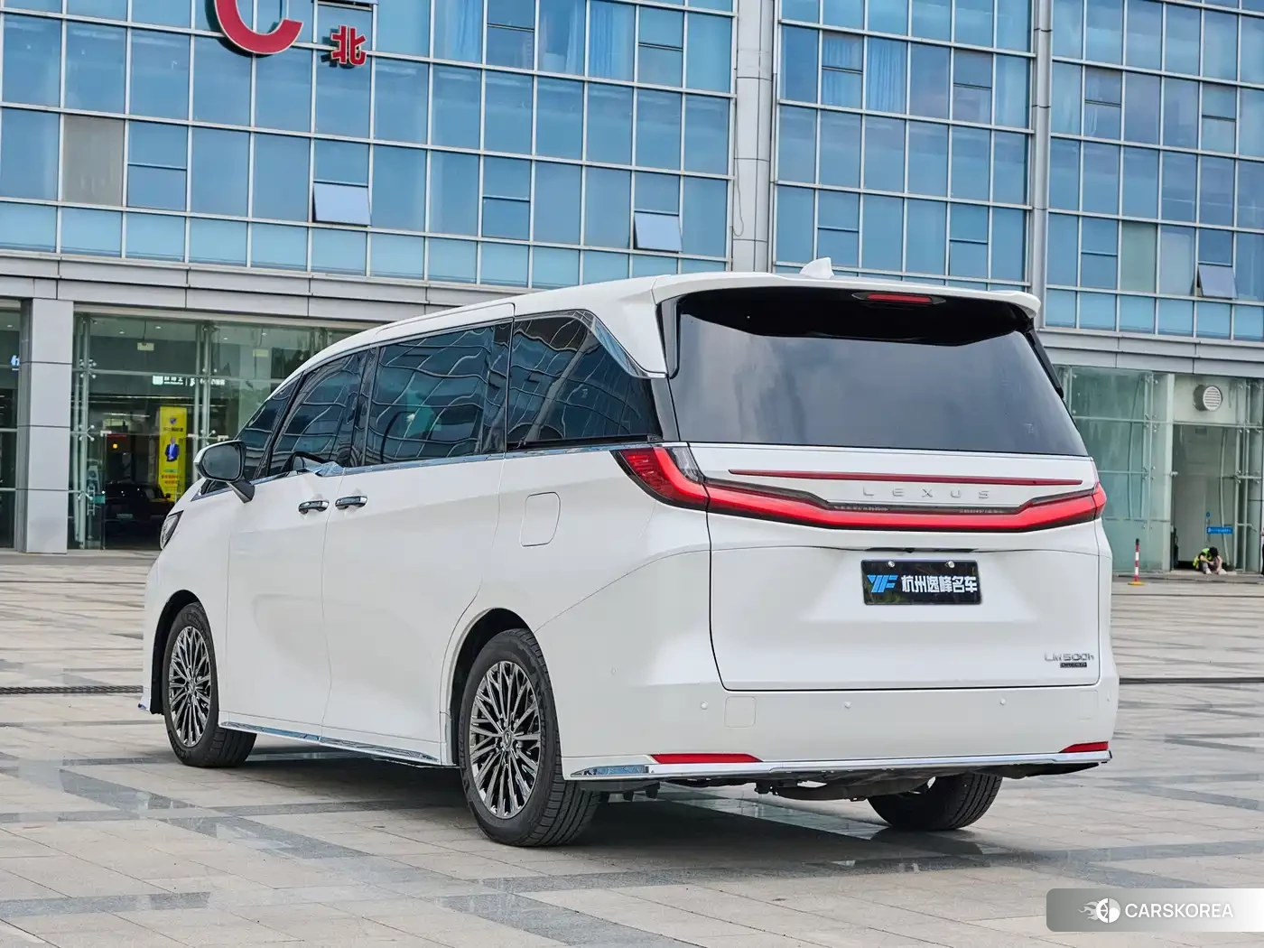 Lexus LM id 4548267 из Китая 16