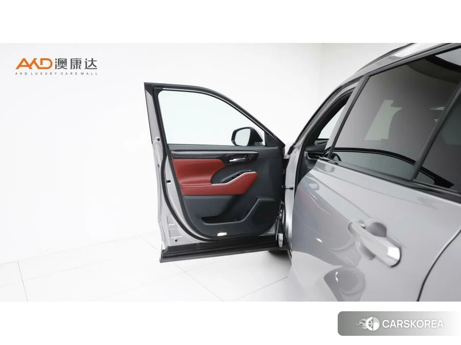 Toyota Crown Lufang 2022 Темно-серый из Китая, фото 6