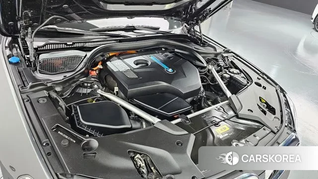 BMW 5 Series (G30) id 3379788 из Кореи 16