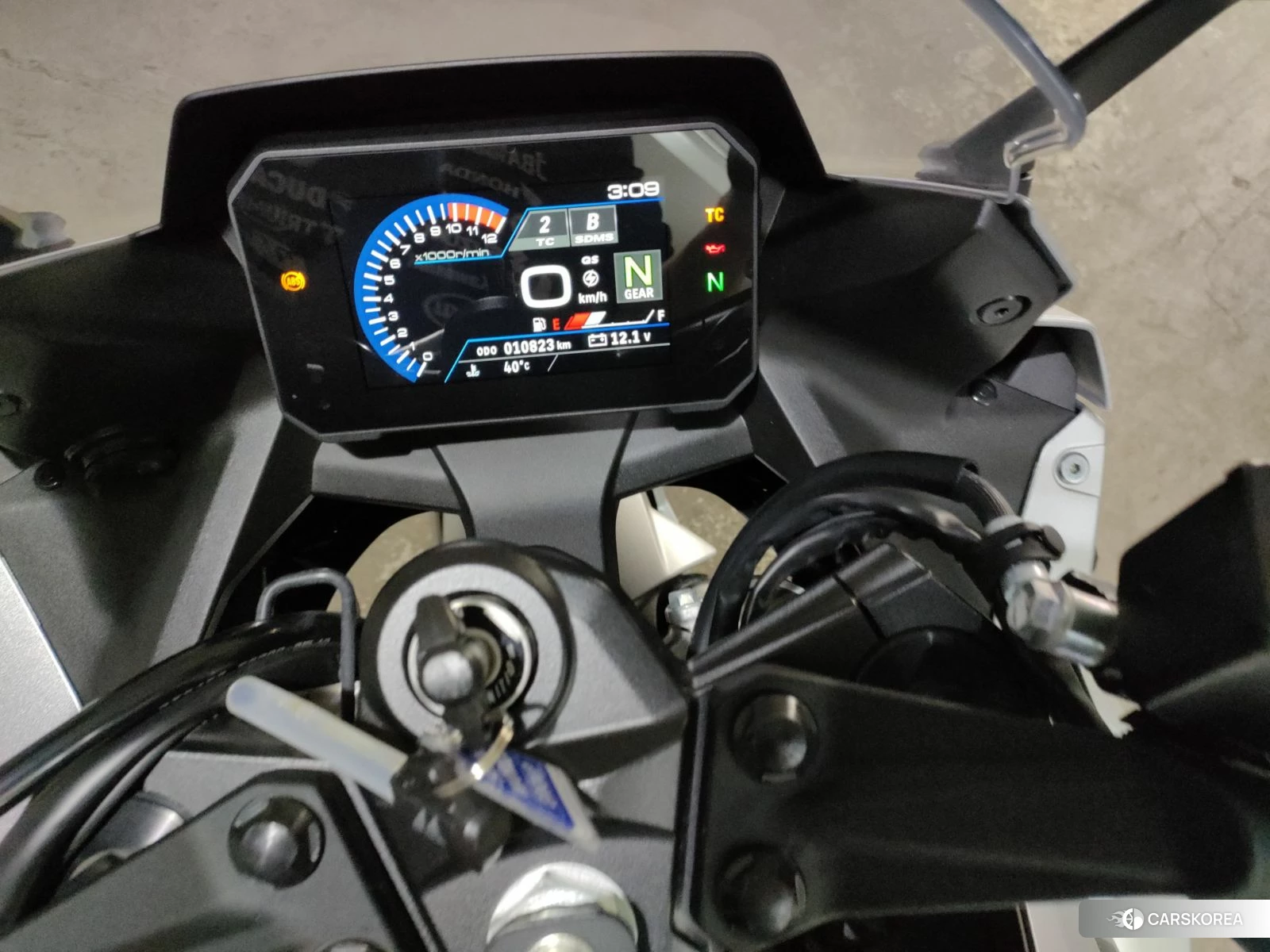 Suzuki GSX-8R id 3947342 из Японии 6