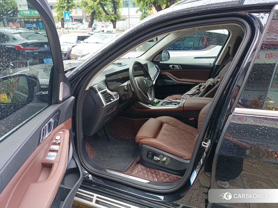 BMW X7 2024 Черный из Китая, фото 6