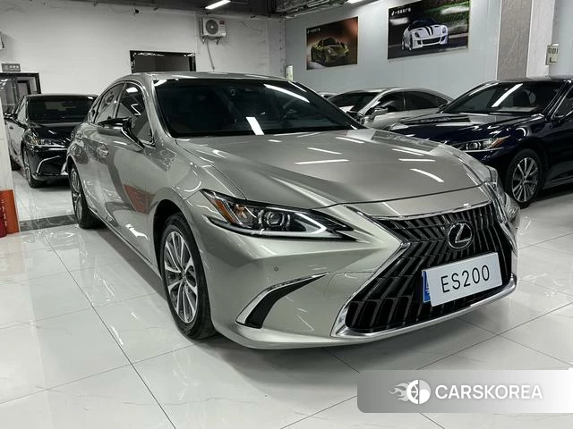 Lexus ES id 4365866 из Китая 8