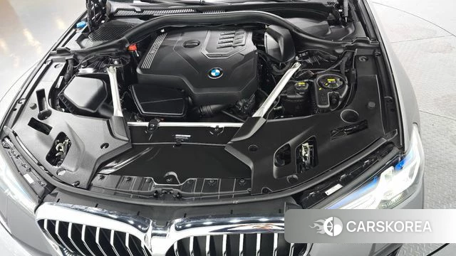 BMW 5 Series (G30) id 3910076 из Кореи 16