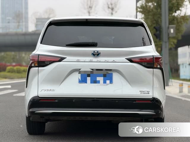 Toyota Saina 2022 Белый из Китая, фото 6