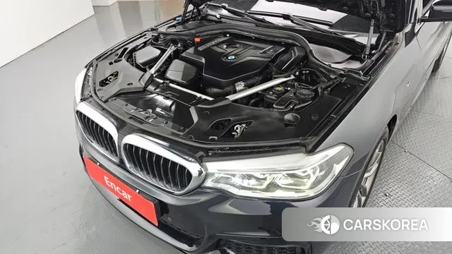 BMW 5 Series (G30) id 3449774 из Кореи 16