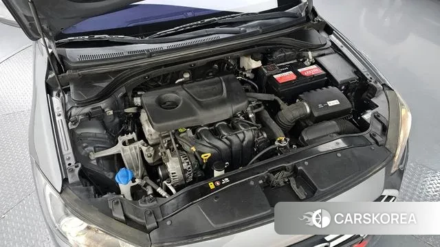 Hyundai Avante AD id 3234026 из Кореи 16